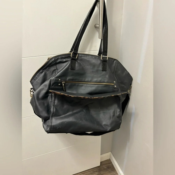 Victoria's Secret Large Travel Carry On Overnight Bag Black Cheetah Inside Print - Picture 1 of 5